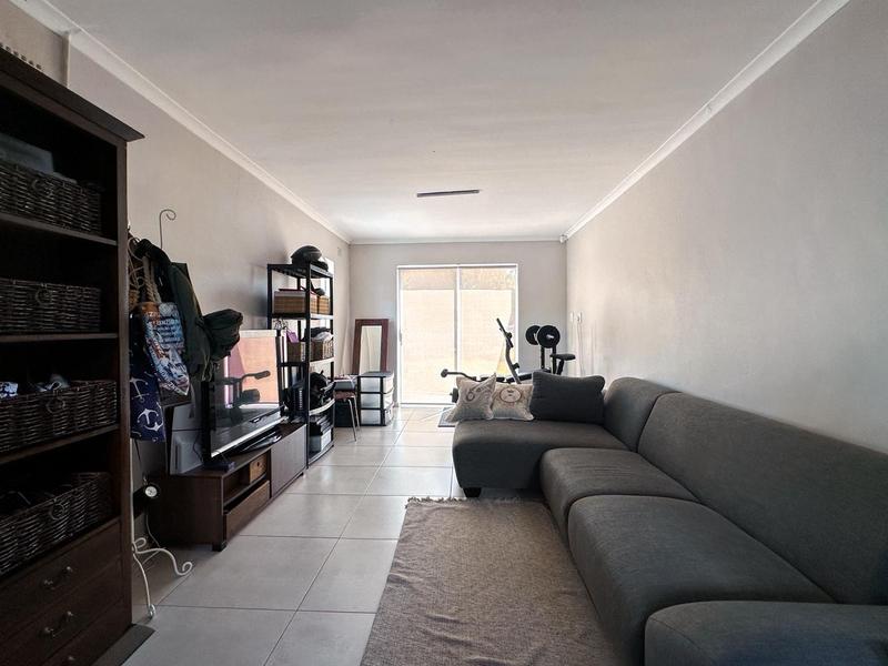 3 Bedroom Property for Sale in Wellway Park East Western Cape